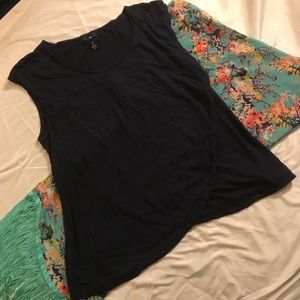 GAP outlet cap tulip bottom tee